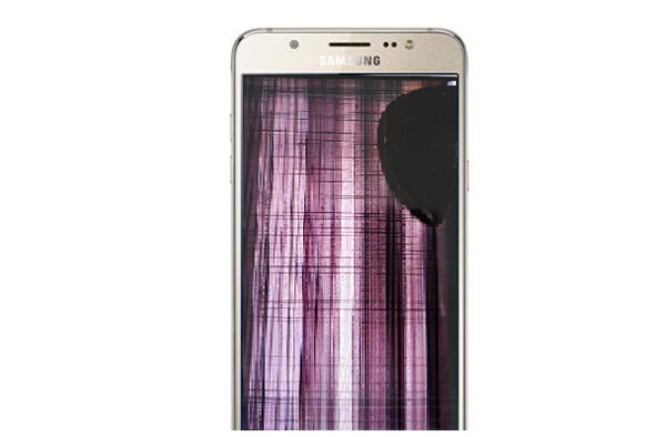 Màn Hình Samsung J7 Pro Bị Sọc Khắc Phục Thế Nào?