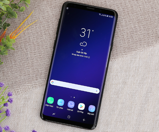 mat kinh samsung s9 plus bi vo