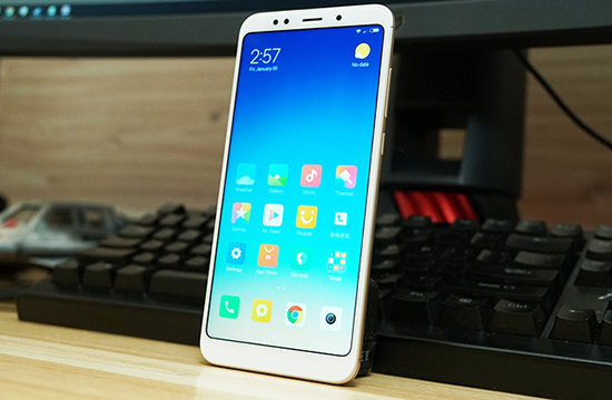 xiaomi redmi 5 plus dom man hinh