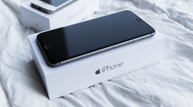 Tại sao màn hình iphone 6s plus bị chảy mực